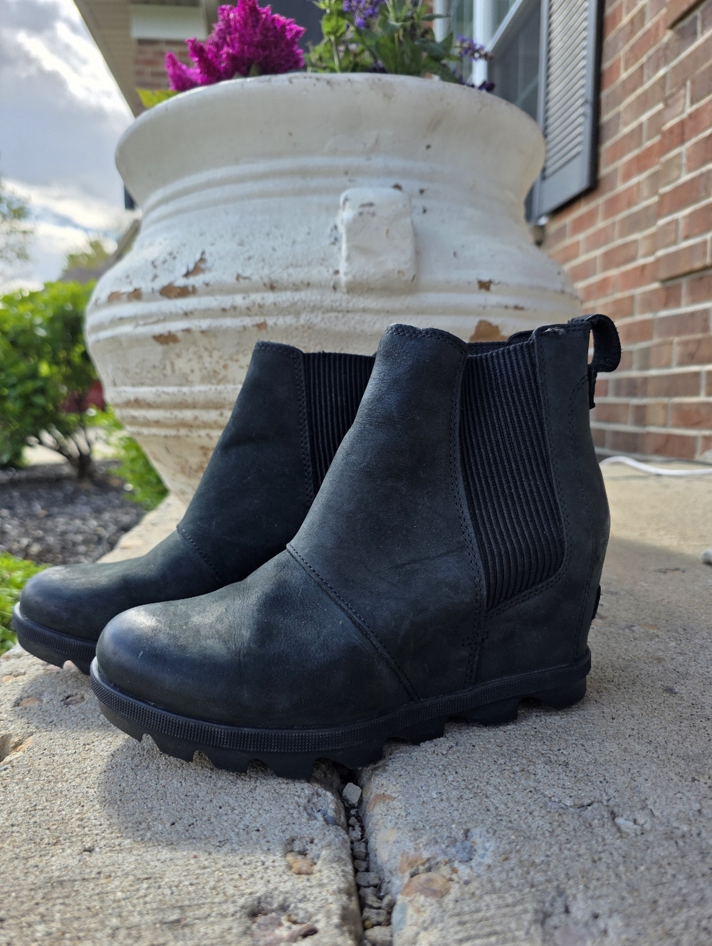 Sorel Joan of Arctic Wedge Chelsea Black Leather Bootie Boots Sz 6.5 Women